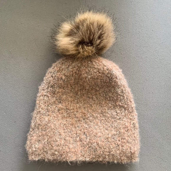 Universal Thread Knit Hat Boucle Beanie - Picture 2 of 3